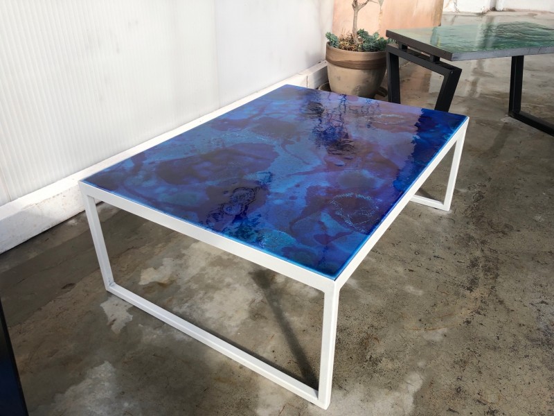 Mobilier haut de gamme MELI MELO, table basse enchassée et unique à Bordeaux