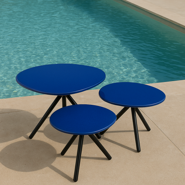 Table basse Ovo, un duo en pierre de lave émaillée