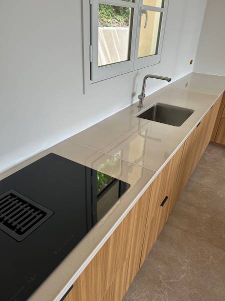 Plans en lave émaillée pour grande plaque de cuisson à induction et évier par dessous