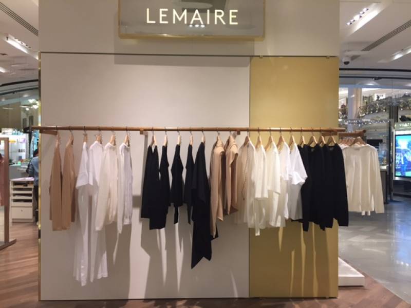 plaque de lave émaillé boutique LEMAIRE Paris