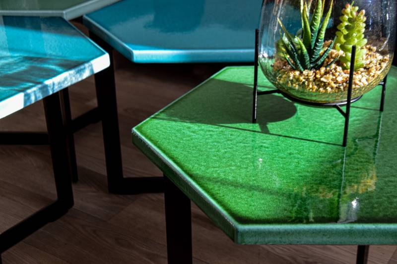 Table basse légère et design LAVA BEE proposée à l'unité ou en lot livrée au Luxembourg 