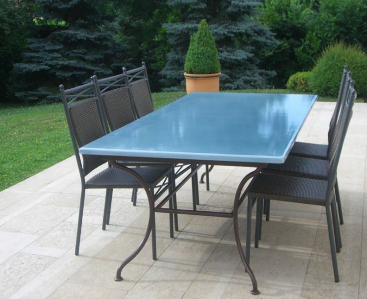 Table avec pied Elégance