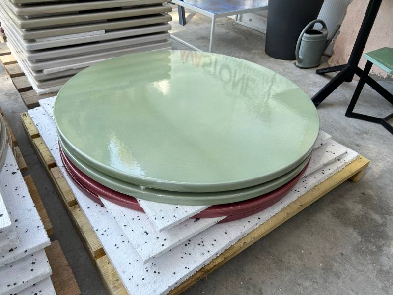 36 table art de la table design fabriquées et livrées à Paris pour restaurant de luxe Lagardère