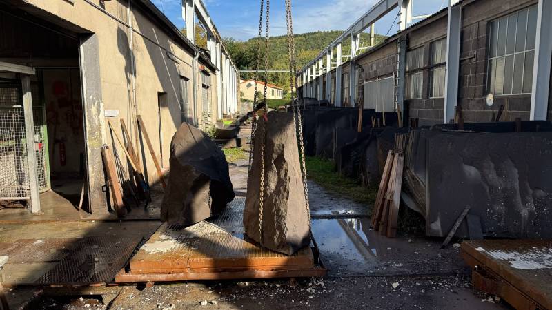 De la Volcanique à l’Art : La Pierre de Volvic en Héritage