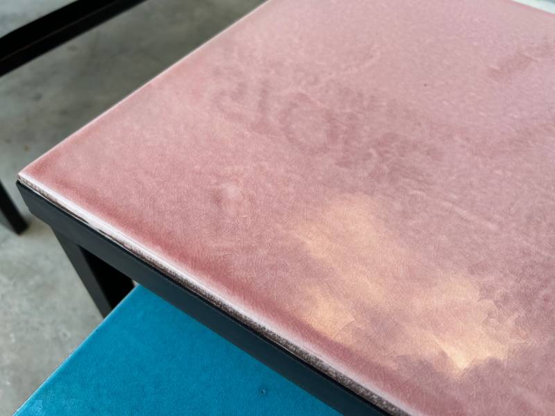 Duo table gigogne carrée en lave émaillée de toutes les couleurs à Bordeaux
