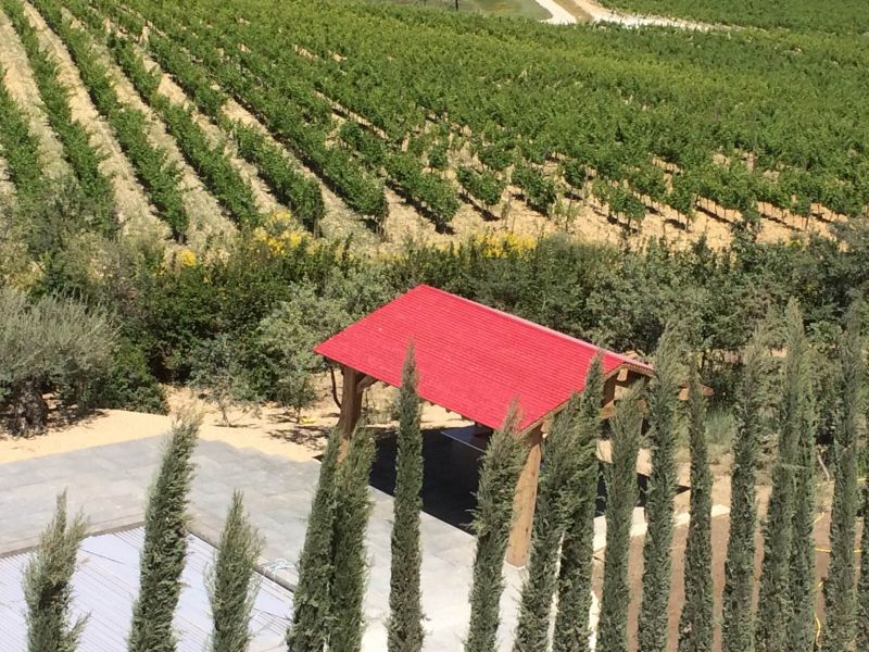 toit en tuile de lave émaillée