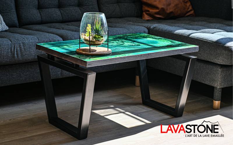 Table basse en pierre de lave émaillée