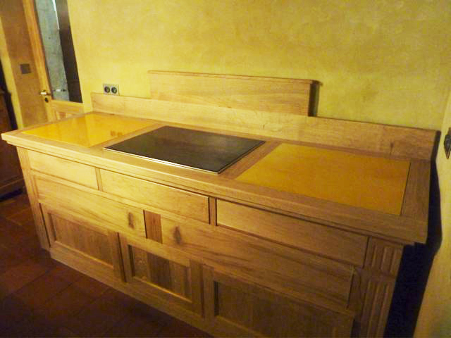 cuisine en chêne avec lave émaillée