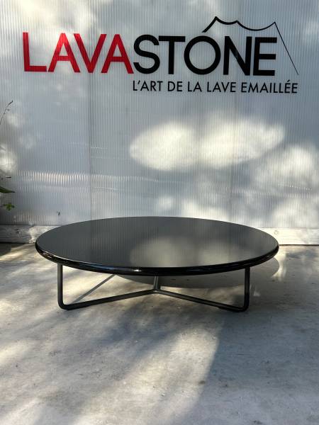 Table basse ronde noir brillant lave émaillée