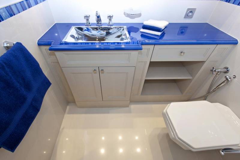 plan salle de bain à Lausanne en Suisse bleu Kleinà