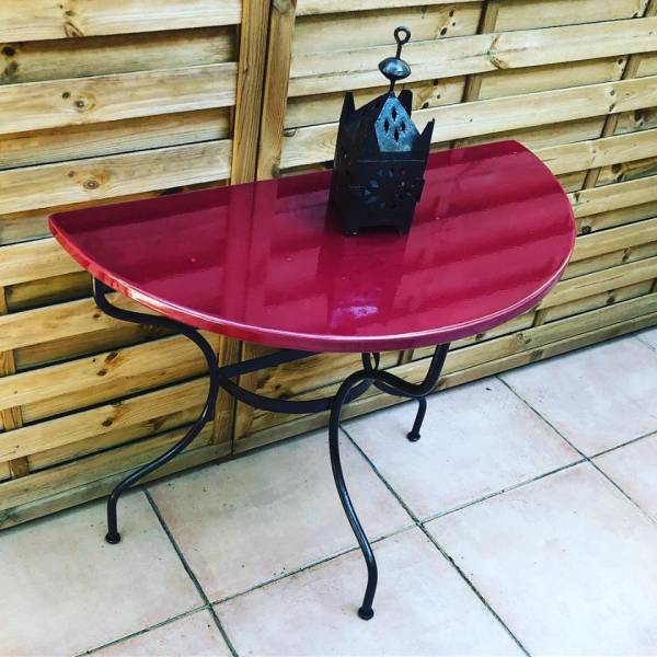 console en pierre de lave émaillée