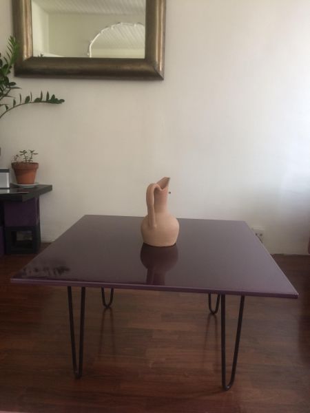 table basse en lave émaillée avec pieds Ripaton