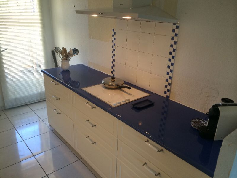 Cuisine en pierre de lave émaillée couleur liseron à Toulon