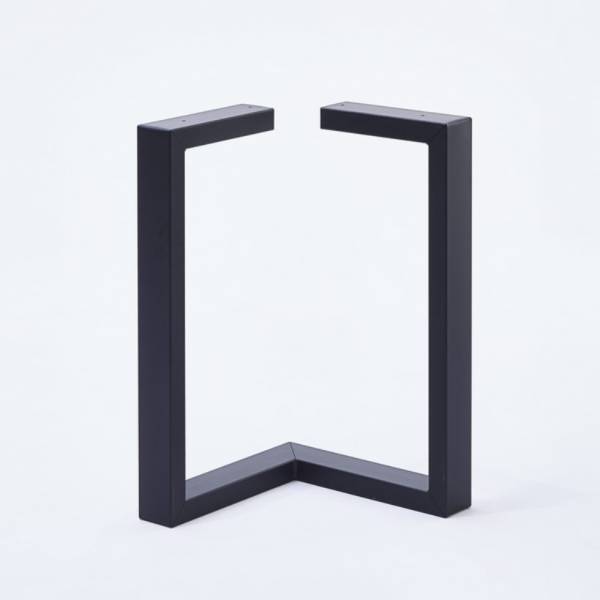 Piétements duo forme Twins en métal en Provence Verte dans le Sud de la France