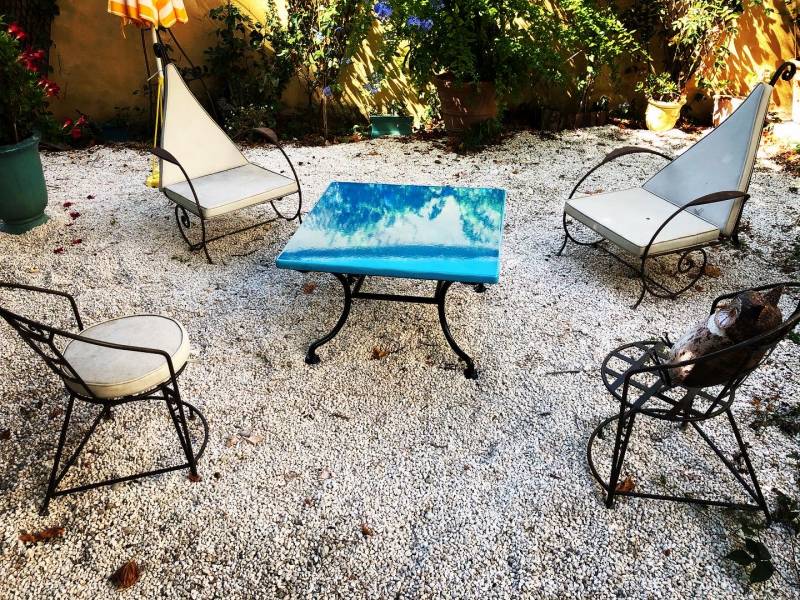 table basse pour jardin en lave émaillée Bleu de Chine