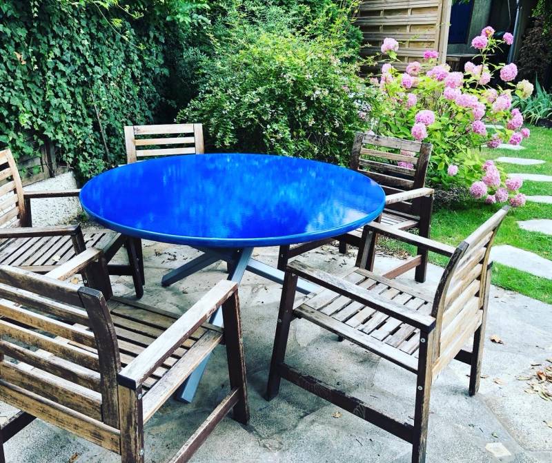 table ronde pour 6 personnes en lave émaillée