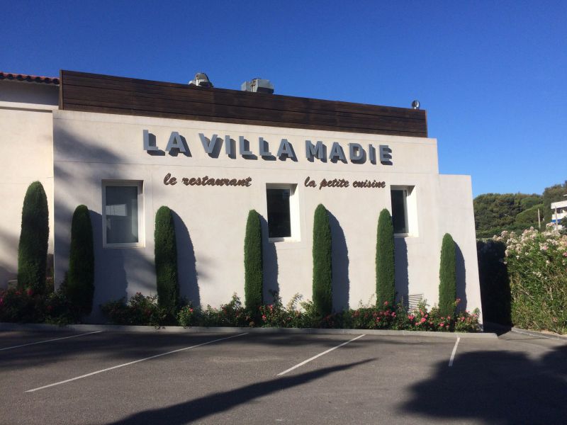 plan de travail en lave pour La villa Madie