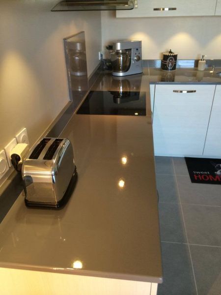 Cuisine en pierre de lave émaillée couleur Zinc à Marseille